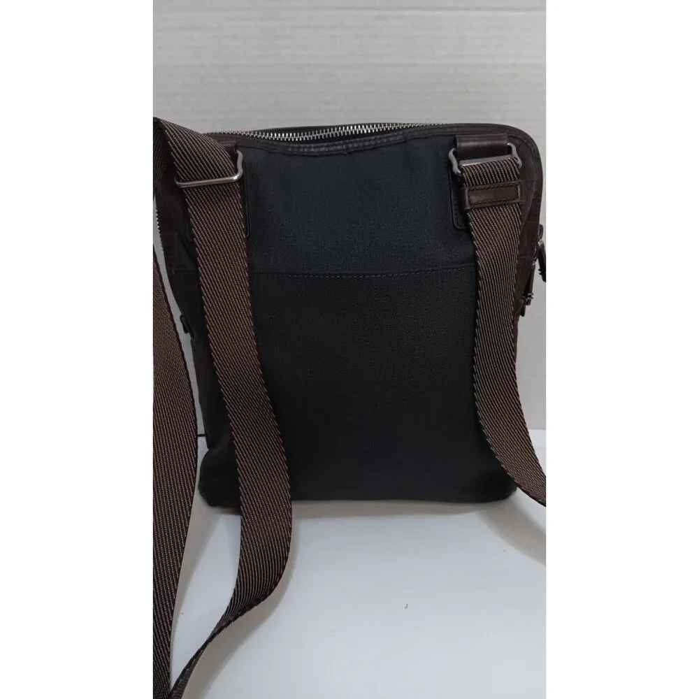 Tumi Grey Annapolis City Work Travel Lined Logo Classic Crossbody Handbag